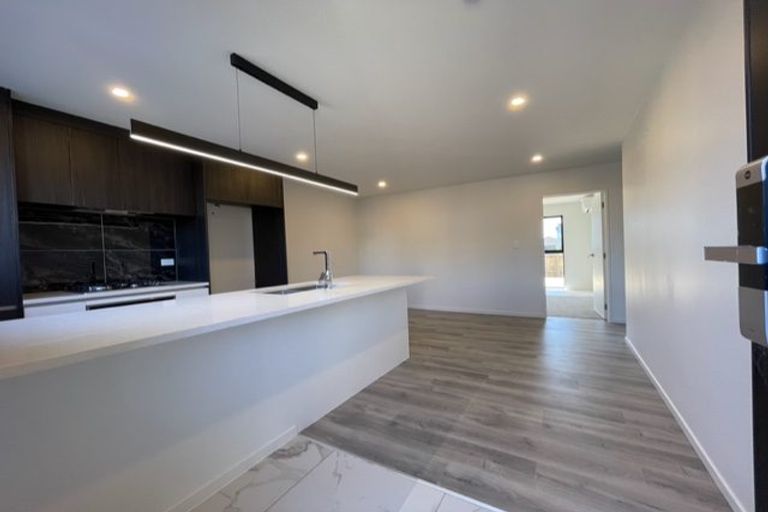 Photo of property in 13a Poruru Close, Papakura, 2110