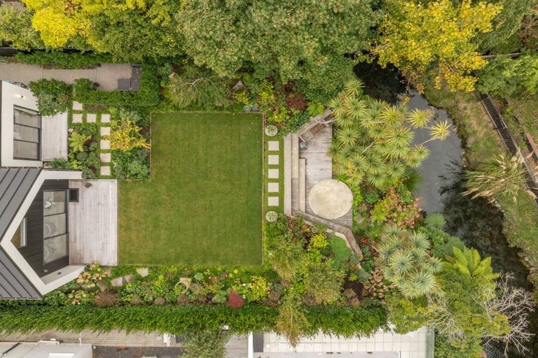 Photo of property in 16b Daresbury Lane, Fendalton, Christchurch, 8014