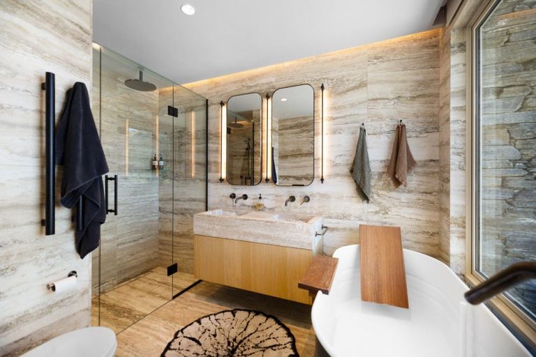 Photo of property in 55e Kent Street, Queenstown, 9300