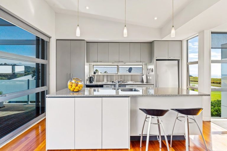 Photo of property in 21 Le Quesne Road, Bay View, Napier, 4104