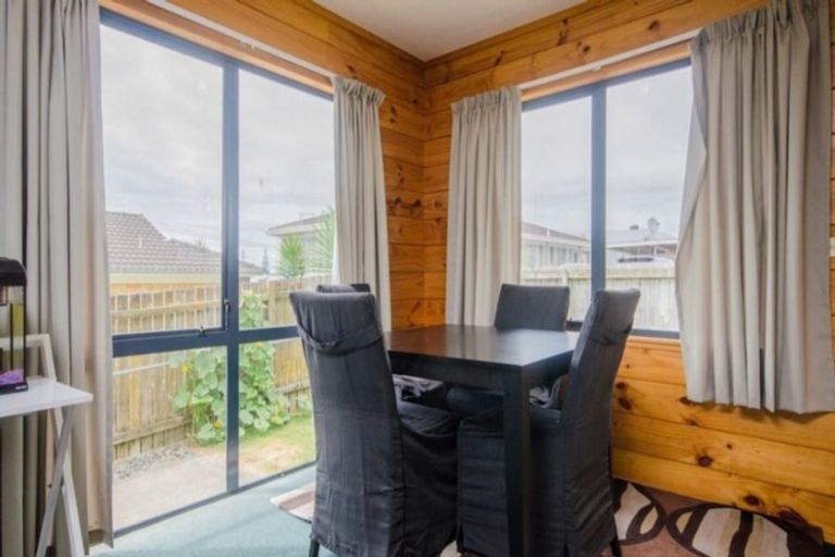 Photo of property in 42a Rimu Street, New Lynn, Auckland, 0600