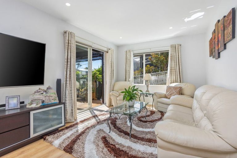 Photo of property in 218 Greenhithe Road, Greenhithe, Auckland, 0632