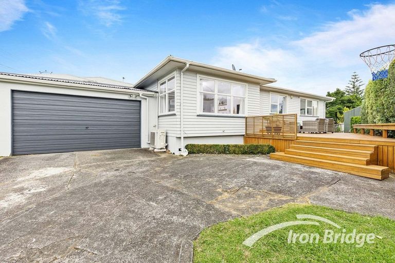Photo of property in 31a Chippendale Crescent, Birkdale, Auckland, 0626