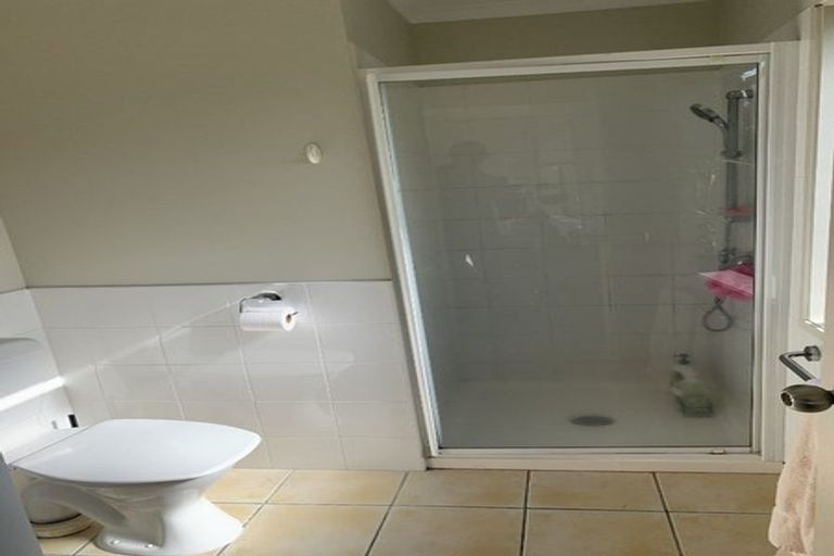 Photo of property in 18 Catrina Avenue, Birkenhead, Auckland, 0626