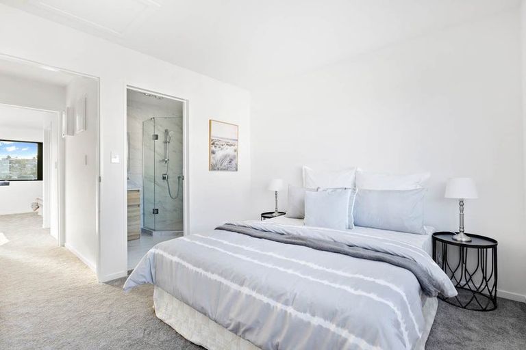 Photo of property in 6/101 Botany Road, Botany Downs, Auckland, 2010
