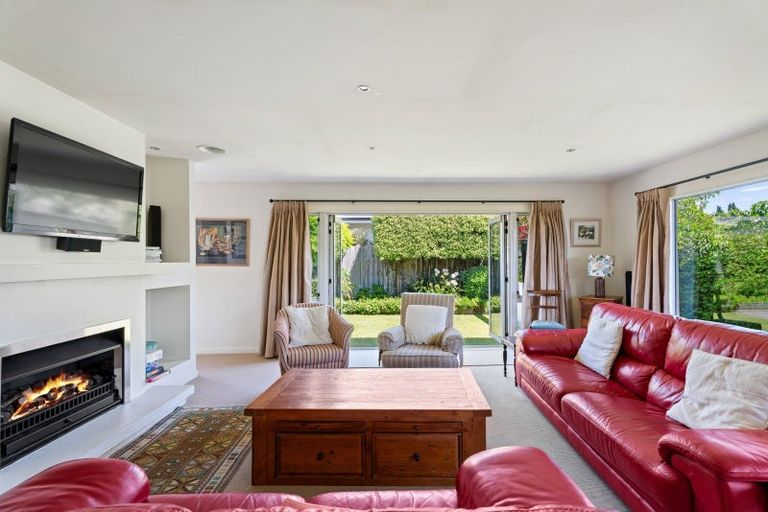 Photo of property in 12 Jessies Crescent, Wanaka, 9305