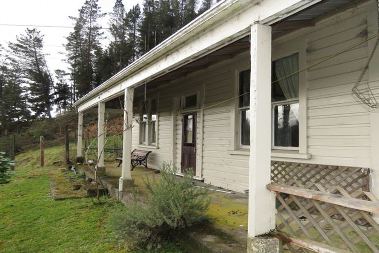 Photo of property in 29 Hattie Street, Reefton, 7830
