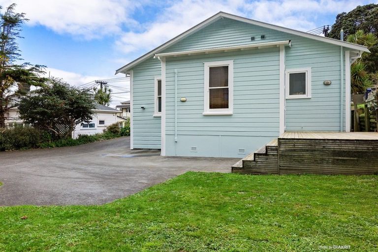 Photo of property in 38 Todman Street, Brooklyn, Wellington, 6021