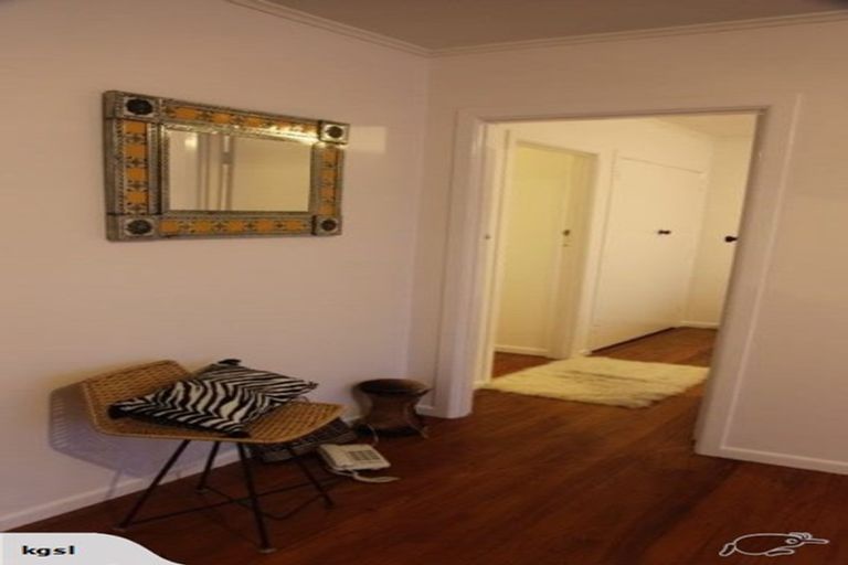 Photo of property in 24 Grendon Road, Titirangi, Auckland, 0604