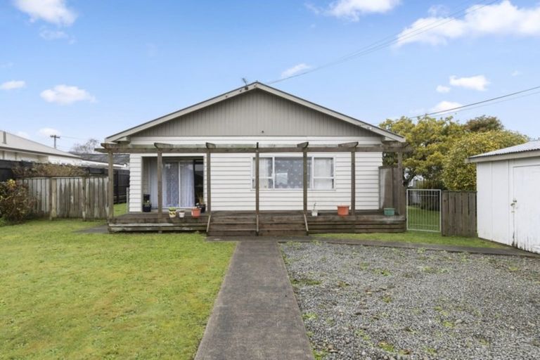 Photo of property in 16 Merton Street, Trentham, Upper Hutt, 5018