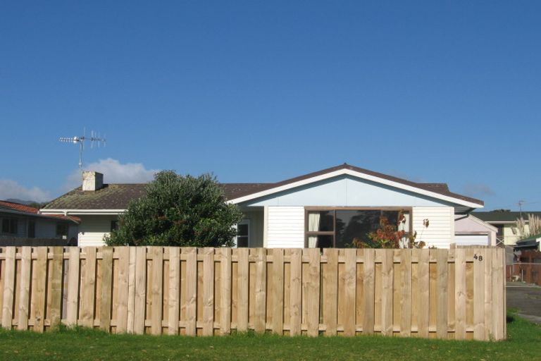 Photo of property in 48 Percival Road, Paraparaumu Beach, Paraparaumu, 5032