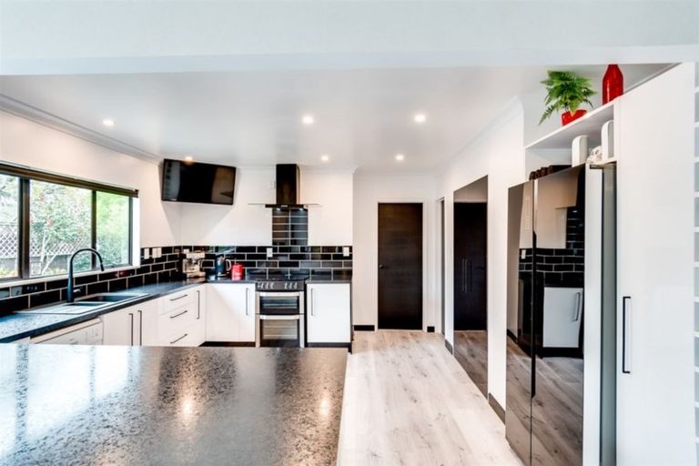 Photo of property in 13 Donegal Crescent, Tamatea, Napier, 4112