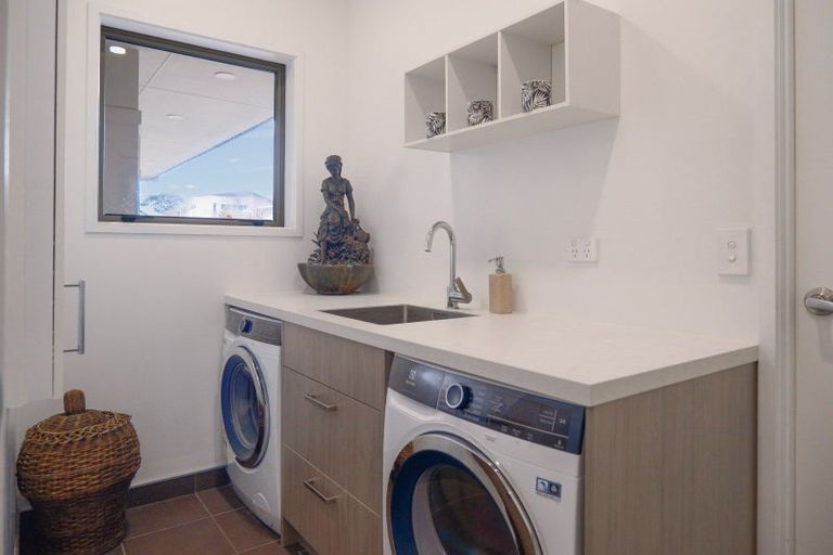Photo of property in 20 Devoy Drive, Owhata, Rotorua, 3010