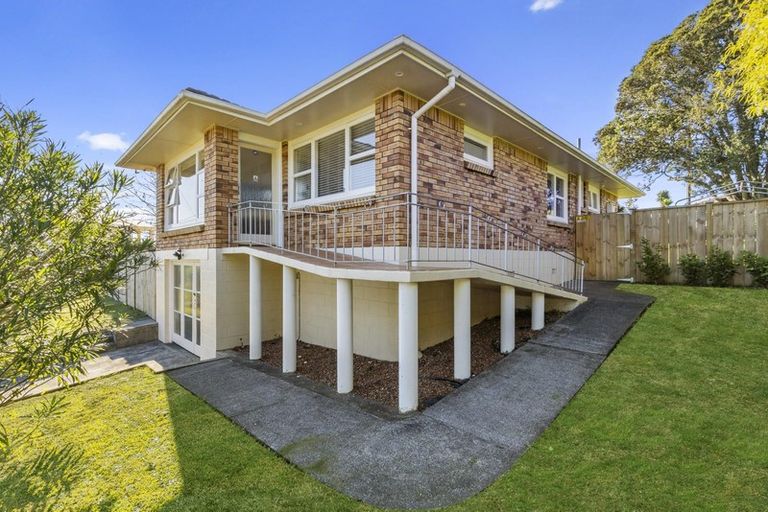 Photo of property in 265 Great North Road, Henderson, Auckland, 0612