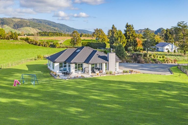 Photo of property in 335 Muhunoa Road East, Muhunoa East, Levin, 5570