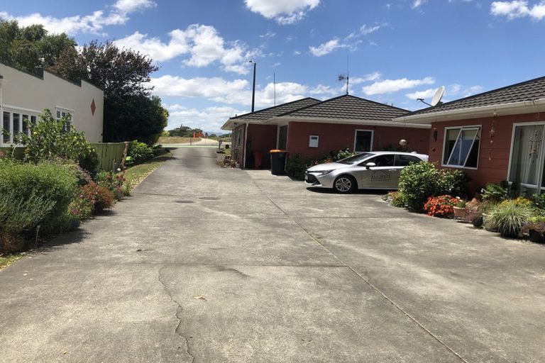 Photo of property in 48 Botanical Road, Takaro, Palmerston North, 4412