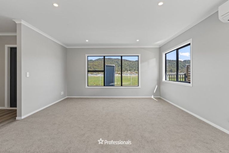 Photo of property in 16 Harry Martin Lane, Wainuiomata, Lower Hutt, 5014