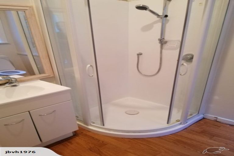 Photo of property in 5 Governor Road, Northland, Wellington, 6012