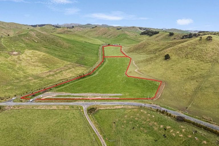 Photo of property in 246 Hopelands Road, Woodville, 4997