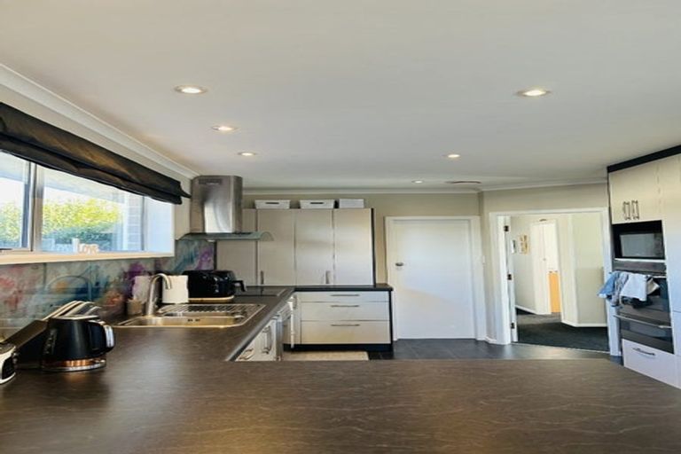 Photo of property in 91 Warren Crescent, Hillmorton, Christchurch, 8025