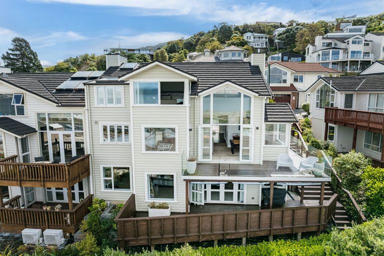 Photo of property in 5 Curnow Way, Kaiwharawhara, Wellington, 6035