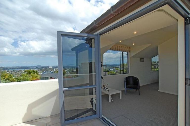Photo of property in 16 Castor Bay Road, Castor Bay, Auckland, 0620