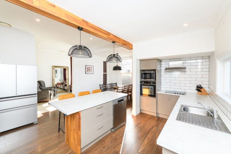 Photo of property in 84 Featherston Street, Takaro, Palmerston North, 4412