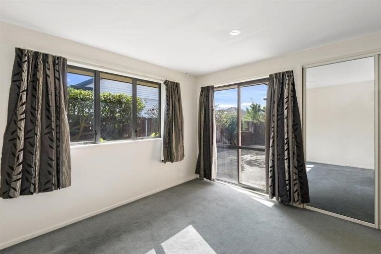 Photo of property in 1 Roche Avenue, Upper Riccarton, Christchurch, 8041