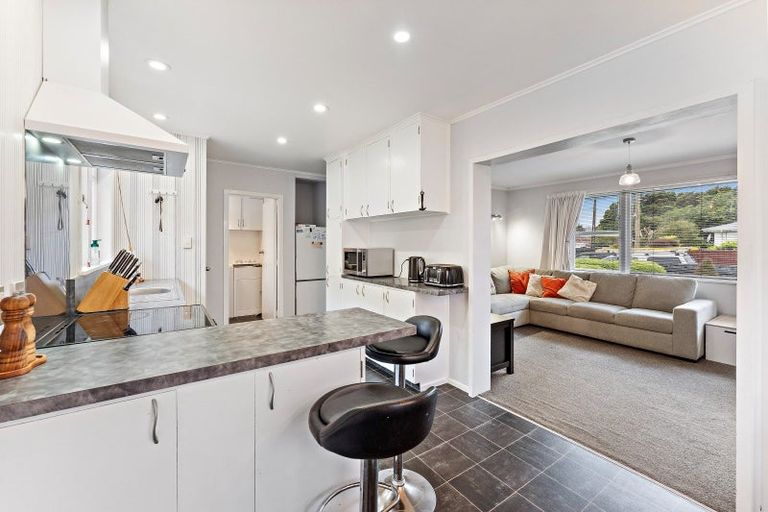 Photo of property in 41 Totara Park Road, Clouston Park, Upper Hutt, 5018