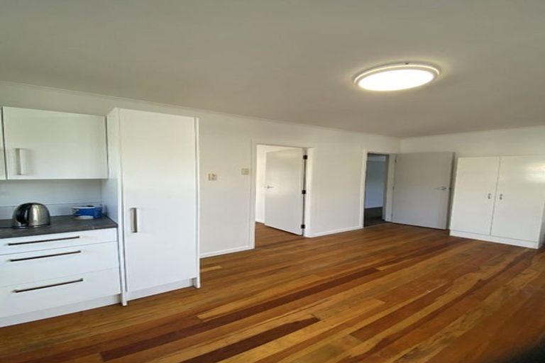 Photo of property in 98c Waiwhetu Road, Waterloo, Lower Hutt, 5011