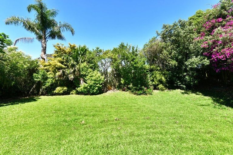 Photo of property in 65 Cabeleigh Drive, Helensville, 0800