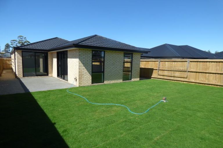 Photo of property in 10 Tara Crescent, Woodend, 7610
