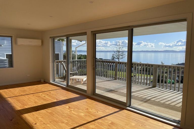 Photo of property in 57 Pacific Parade, Army Bay, Whangaparaoa, 0930