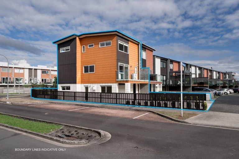 Photo of property in 2 Meritage Lane, Te Atatu South, Auckland, 0610