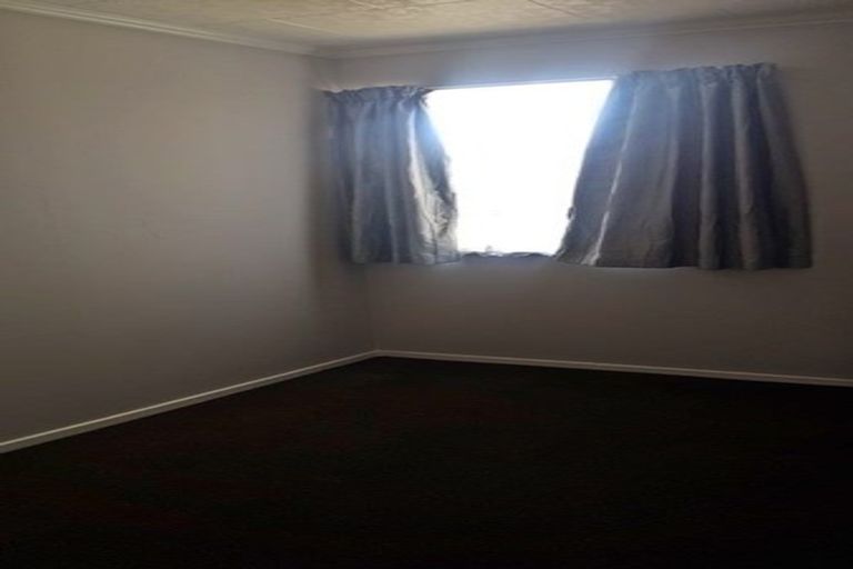 Photo of property in 12a Somerset Crescent, Highbury, Palmerston North, 4412