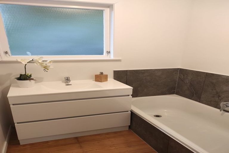 Photo of property in 138 Kitchener Road, Pukekohe, 2120