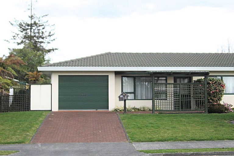 Photo of property in 11unit Mckee Avenue, Fenton Park, Rotorua, 3010