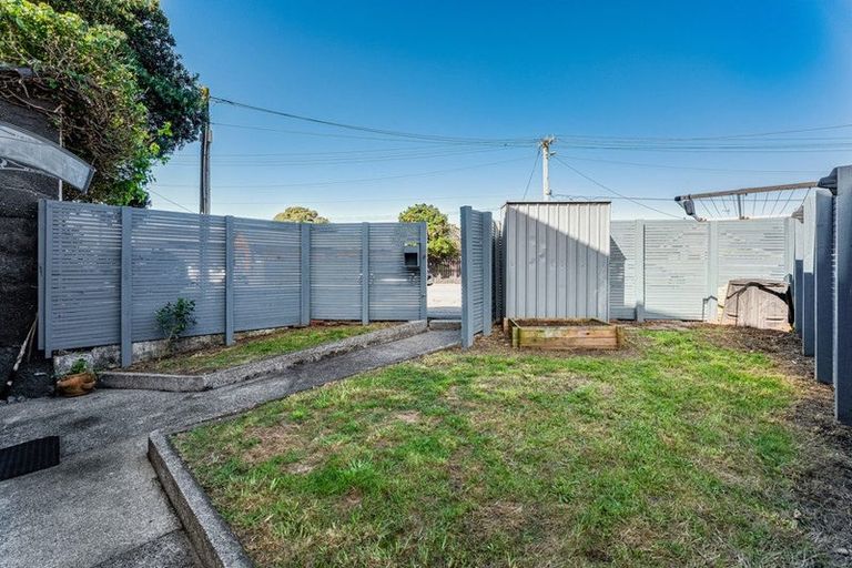 Photo of property in 38 Rua Street, Lyall Bay, Wellington, 6022