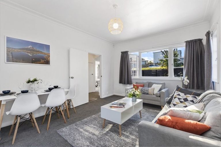 Photo of property in 1/62 Hillcrest Road, Papatoetoe, Auckland, 2025
