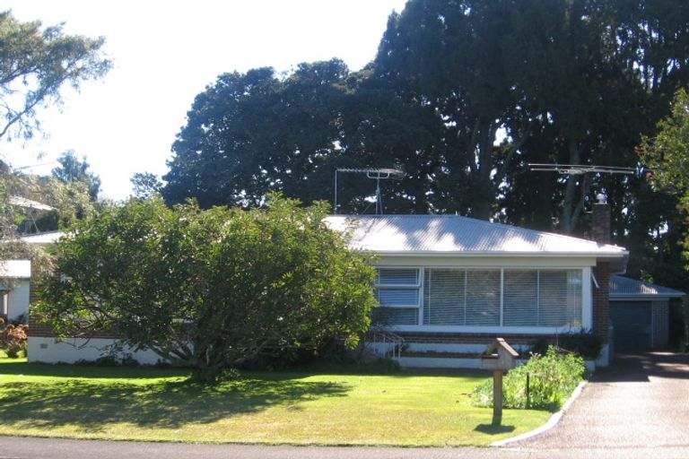 Photo of property in 25 Callis Avenue, Opaheke, Papakura, 2113