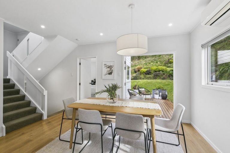 Photo of property in 105 Akaroa Drive, Maupuia, Wellington, 6022