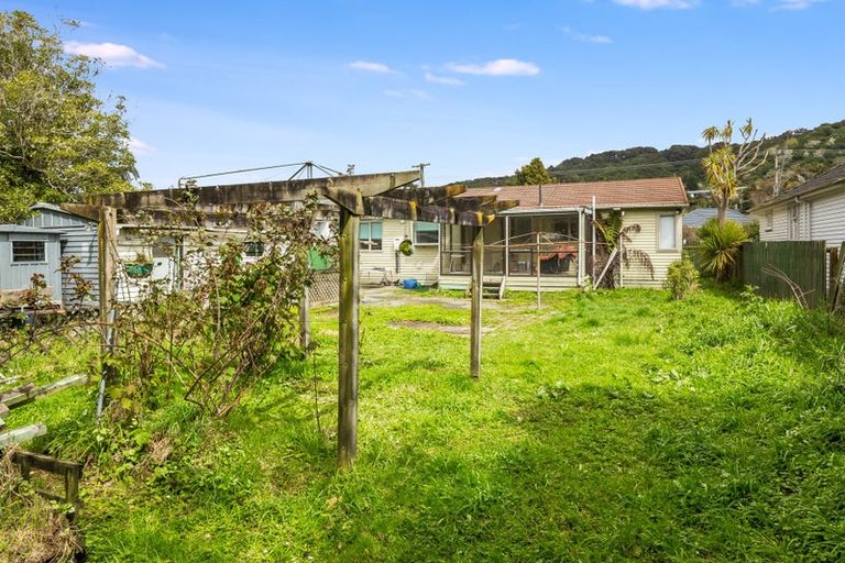 Photo of property in 49 Main Road, Wainuiomata, Lower Hutt, 5014