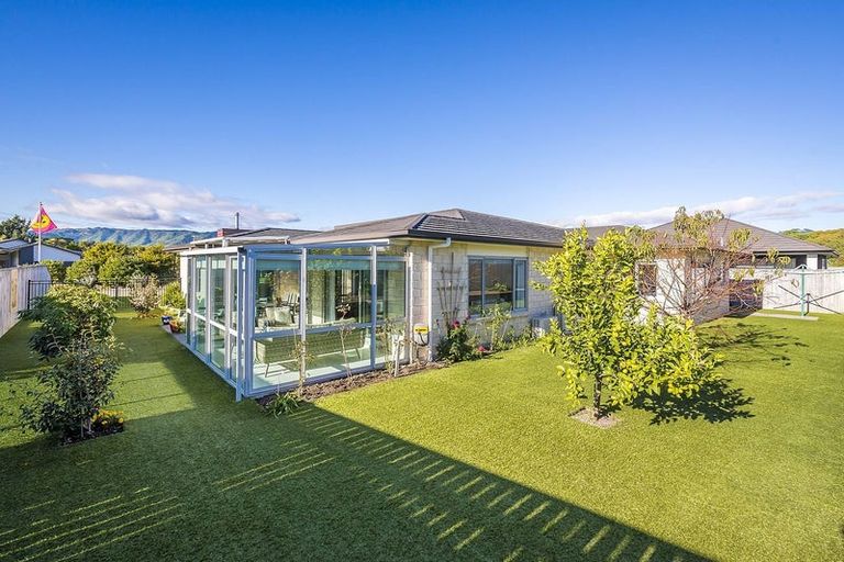 Photo of property in 14 Petrel Close, Paraparaumu Beach, Paraparaumu, 5032