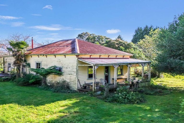 Photo of property in 230 Loop Road, East Takaka, Takaka, 7183