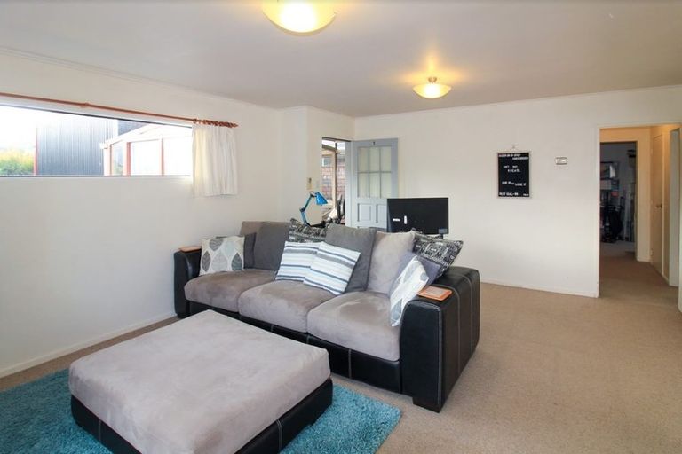 Photo of property in 28a Farm Road, Northland, Wellington, 6012