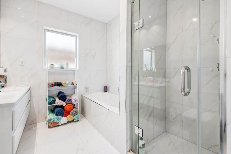 Photo of property in 10 Kiwa Crescent, Gulf Harbour, Whangaparaoa, 0930