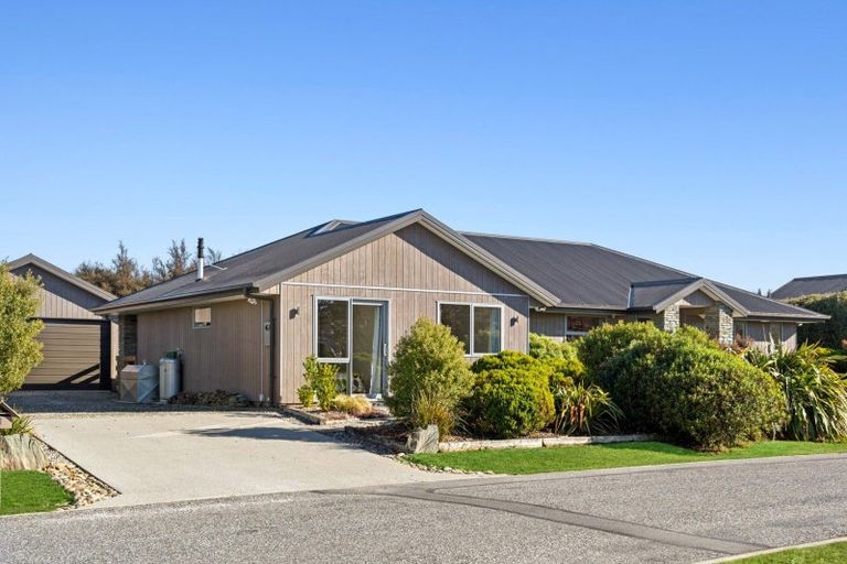 Photo of property in 11 Hikuwai Drive, Albert Town, Wanaka, 9305