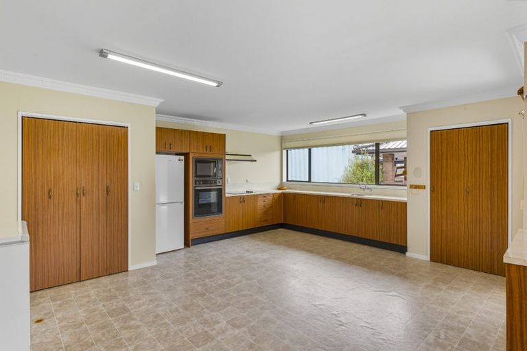 Photo of property in 11 The Avenue, Paraparaumu Beach, Paraparaumu, 5032