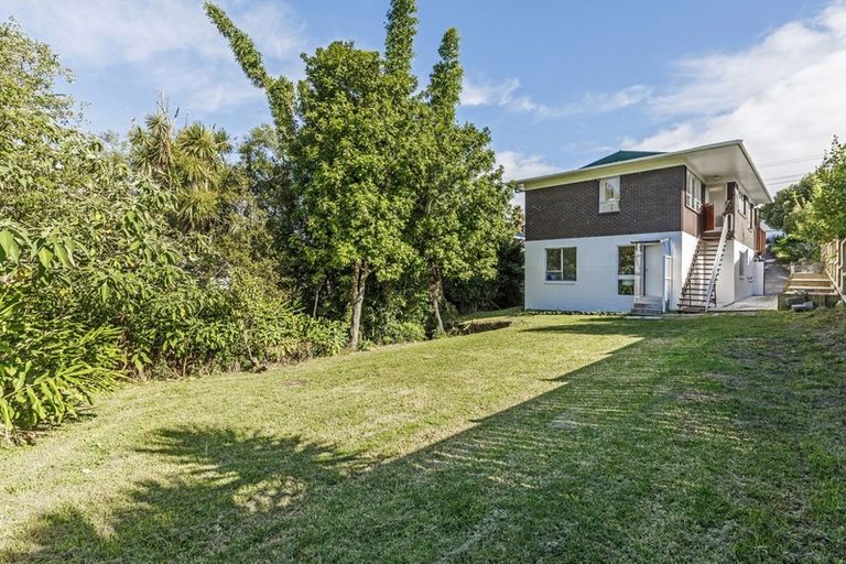 Photo of property in 2/22 Peach Road, Glenfield, Auckland, 0629