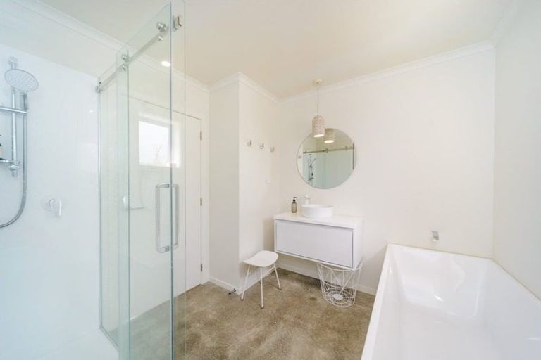 Photo of property in 12a Belvedere Crescent, Takaro, Palmerston North, 4412